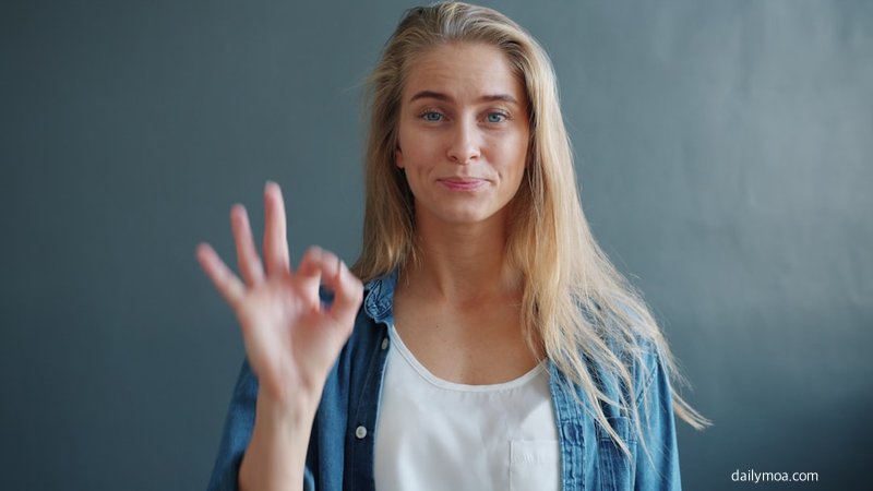 수어 배우기 청각장애 소통 교육 이미지
