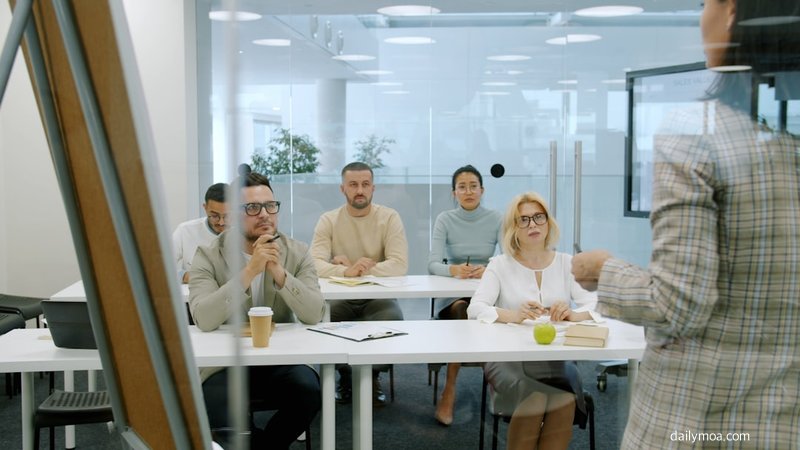 교육지원청 부서 조직도 및 담당자 연락처 안내 화면