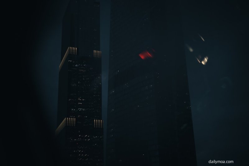 OTT 스트리밍 서비스 화면과 영화 감상