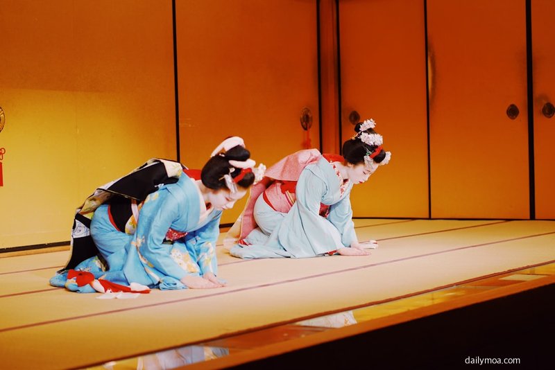 에일리언 스테이지 무대 공연 배틀 장면