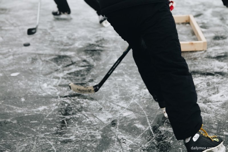 피겨스케이팅 훈련 빙상 점프 장면