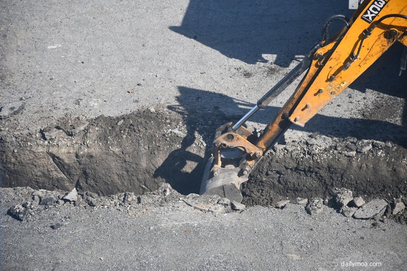지하 매설관 점검과 지반 탐사 레이더 장비 활용 장면
