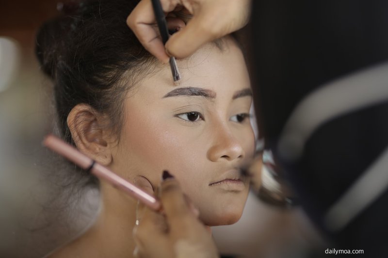 레트로 Y2K 뷰티 스타일 메이크업 참고 이미지